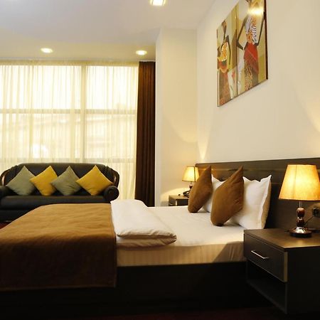 Tomu'S Hotel غيومري المظهر الخارجي الصورة