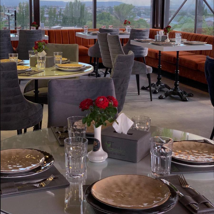 Tomu'S Hotel غيومري المظهر الخارجي الصورة