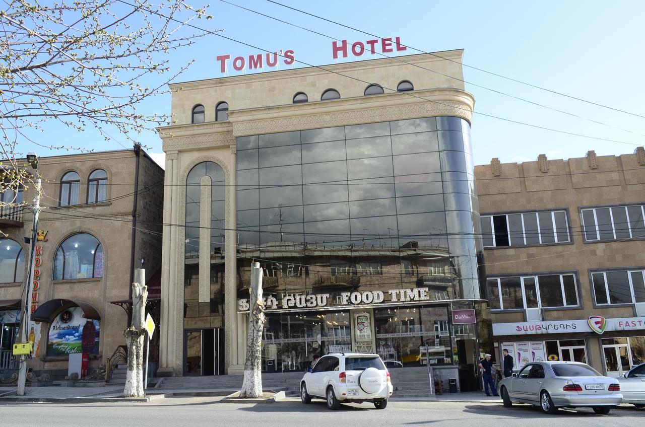 Tomu'S Hotel غيومري المظهر الخارجي الصورة