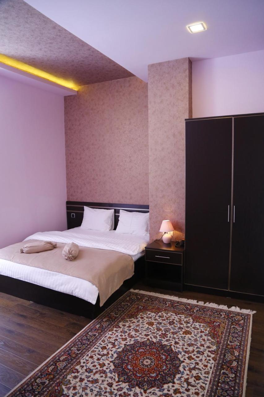 Tomu'S Hotel غيومري المظهر الخارجي الصورة